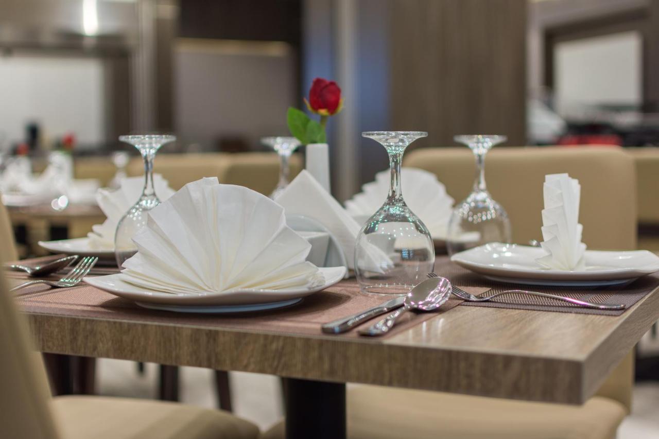 Enala Hotel - Khobar Buitenkant foto